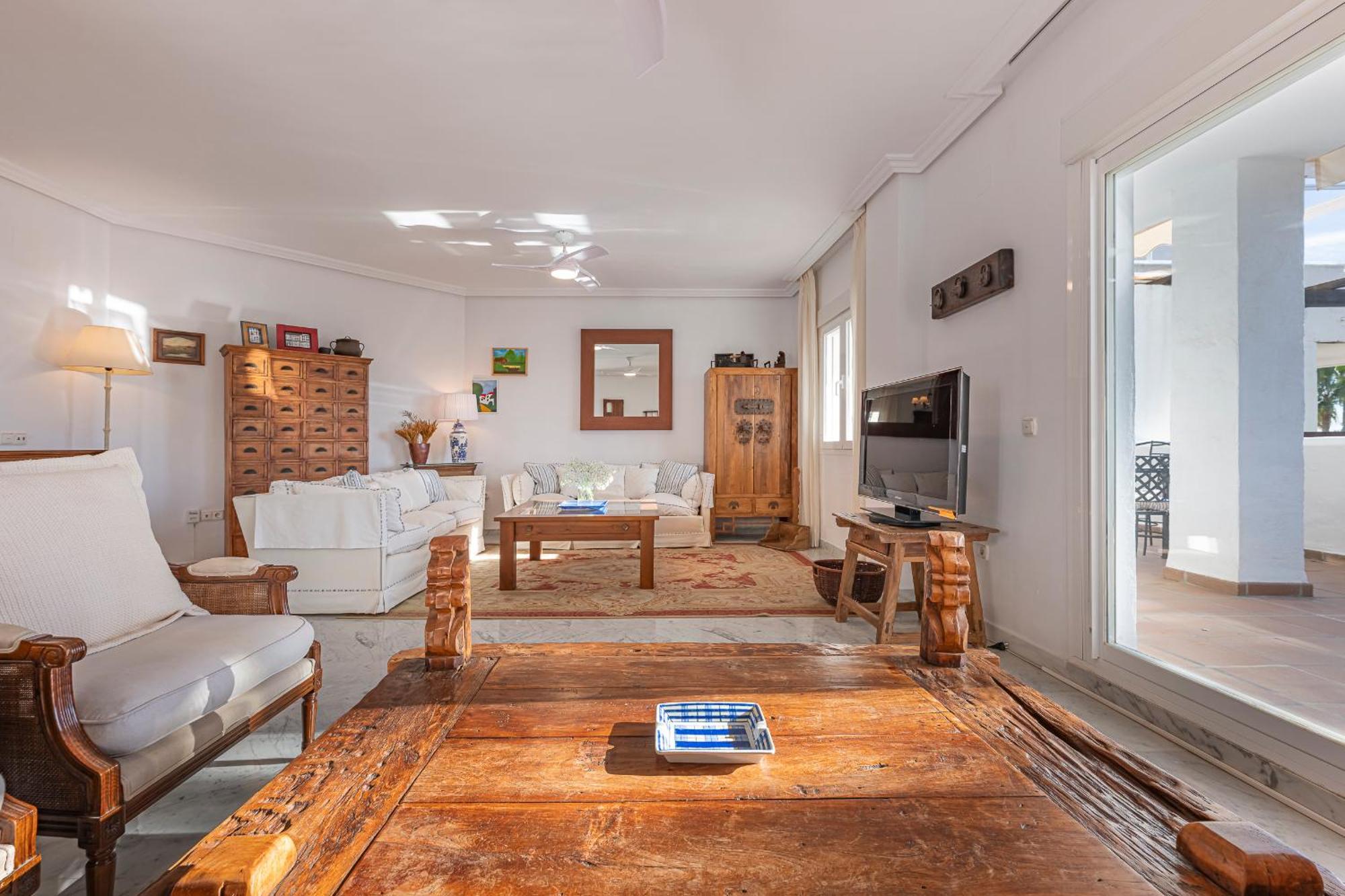 Increible Piso 4 Dorm, Terraza, Parking & Pool Marbella