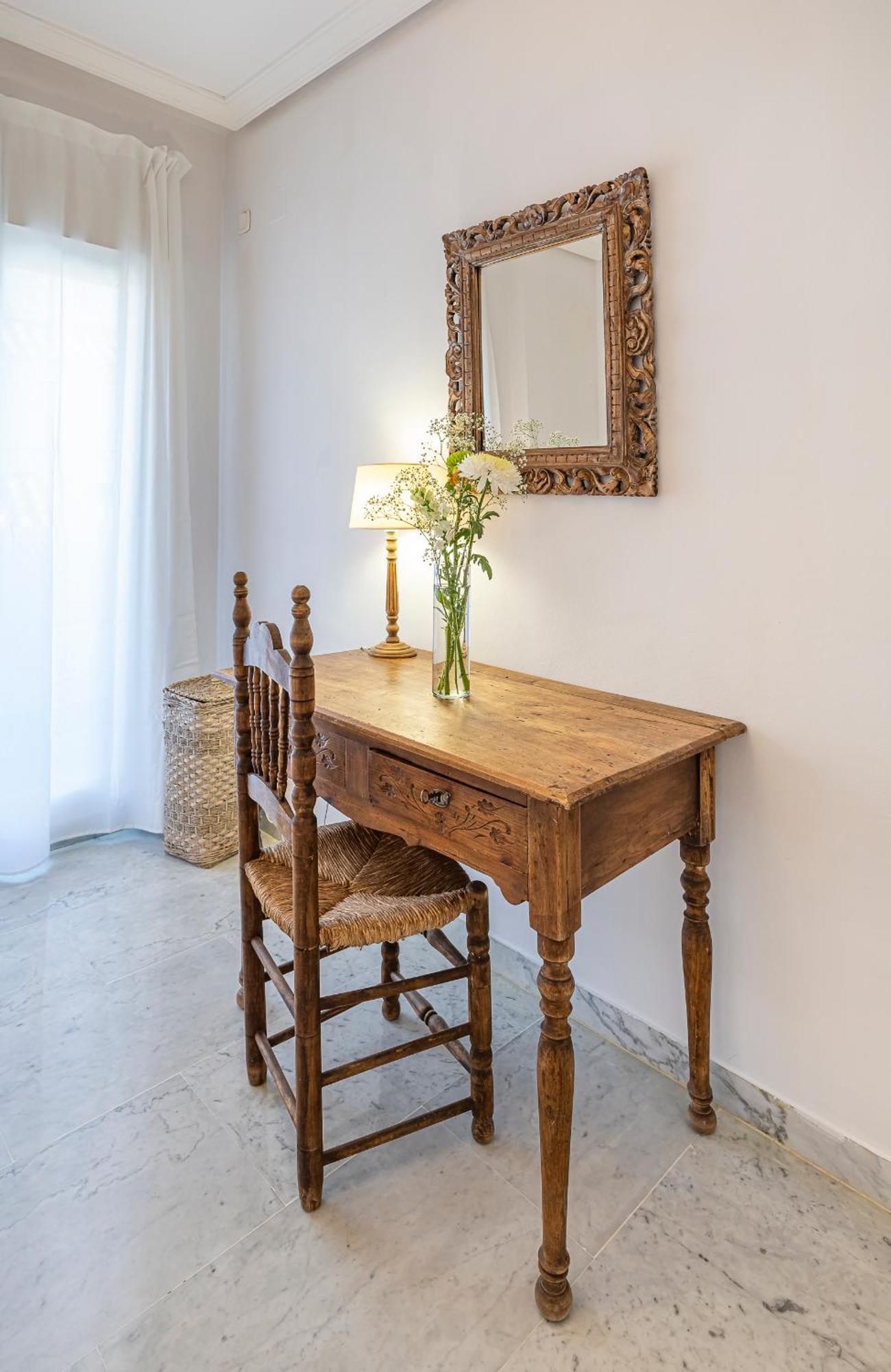 Increible Piso 4 Dorm, Terraza, Parking & Pool * Marbella