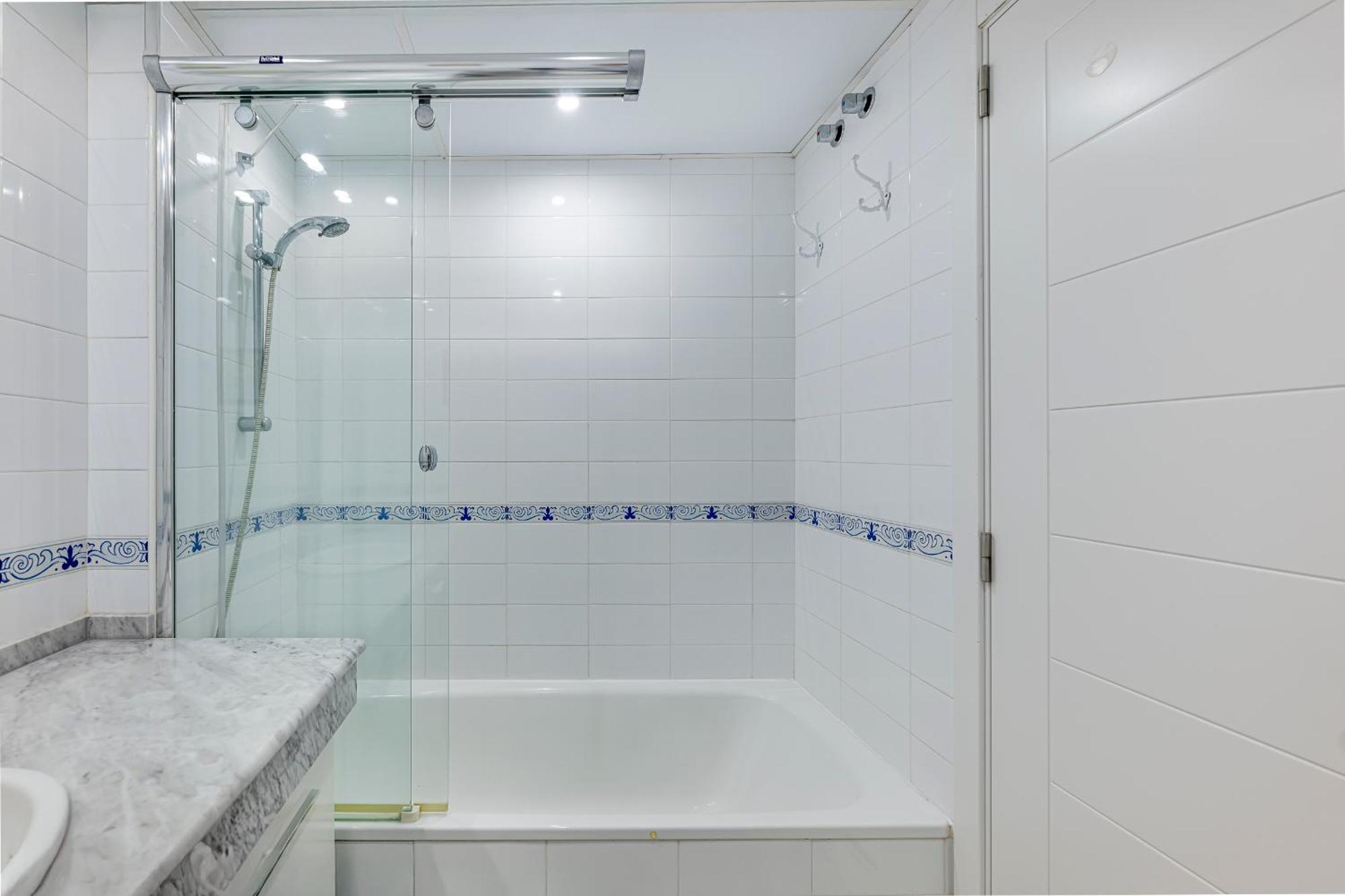 Increible Piso 4 Dorm, Terraza, Parking & Pool *