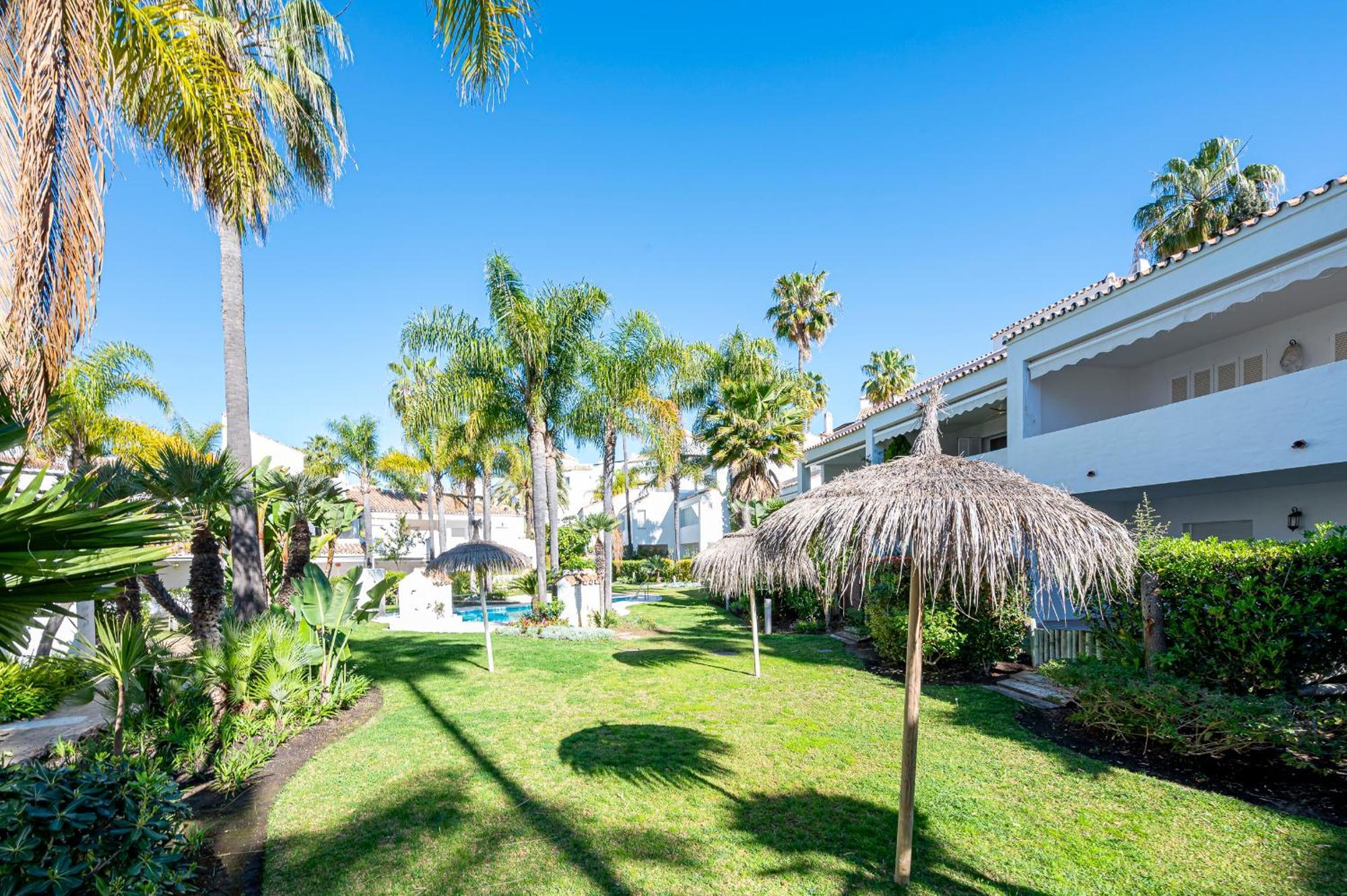 Increible Piso 4 Dorm, Terraza, Parking & Pool Apartamento Marbella